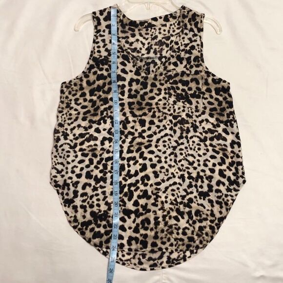 Blouse Size Small Sleeveless Cheetah Print - Picture 6 of 6